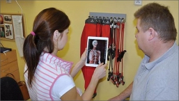 Pacientům v Uherskohradištské nemocnici budou pomáhat iPady