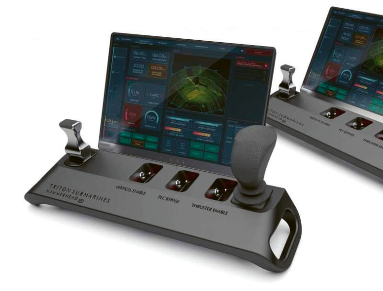 Nový a vylepšený Hammerhead Controller od Tritonu: pilot se díky němu může pohybovat po ponorce, aby pomohl upozornit na objekty zájmu, nebo může předat ovládání ponorky některému z hostů